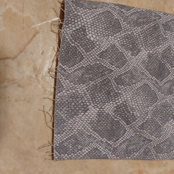 Paige  hoxton slim ouseam slit jeans bnwt size 26 - Picture 11 of 11